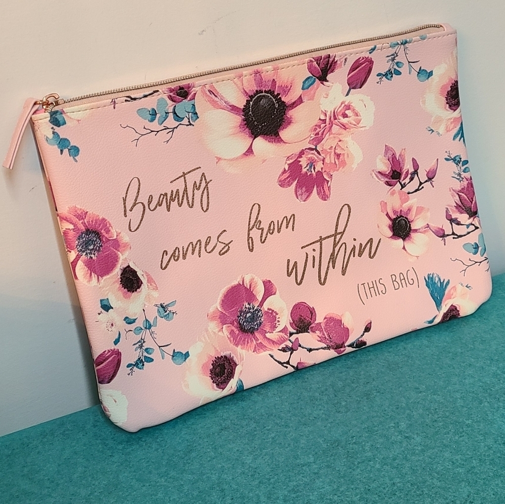 NWOT Beauty Comes From Within Makeup Bag
